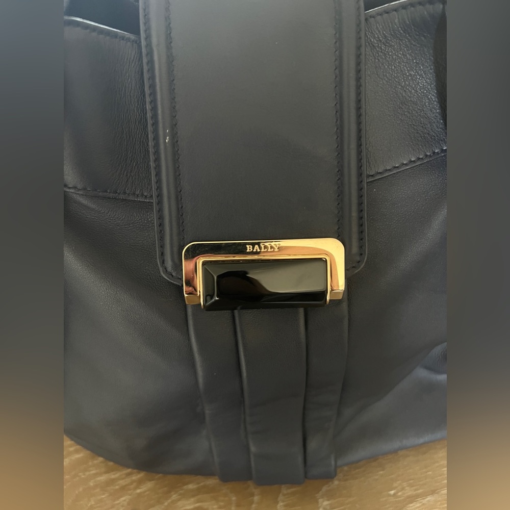 Bally Switzerland Dark Lapis Calf Plain Cochi Handbang - Picture 4 of 16